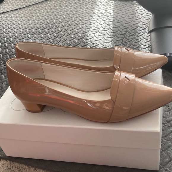 Boden Nude Loafers with Elegant Pointed Toe - Picture 3 of 11